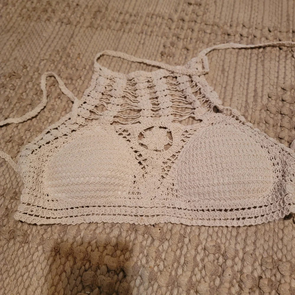 Crop Top - Picture 4 of 5